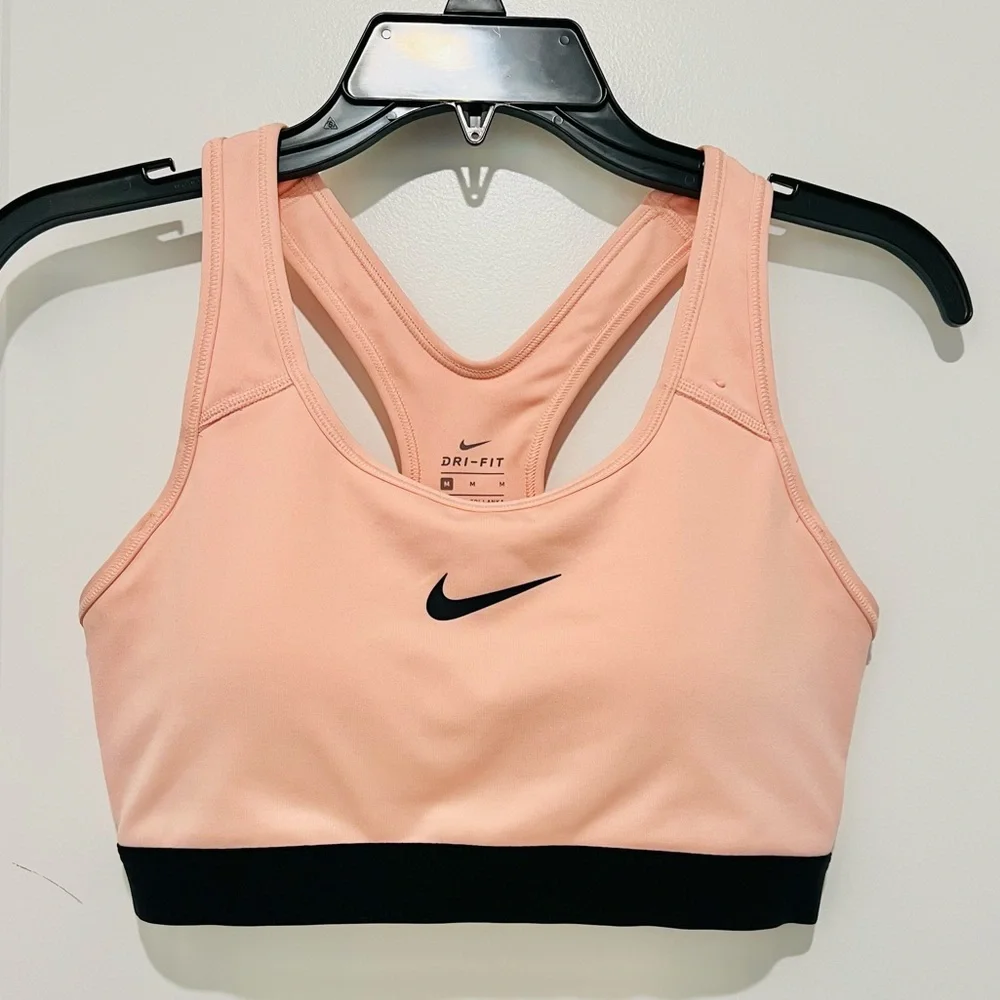 Nike Dri-Fit Women's Sports Bra Peachy Pink Size Medium - Picture 2 of 7